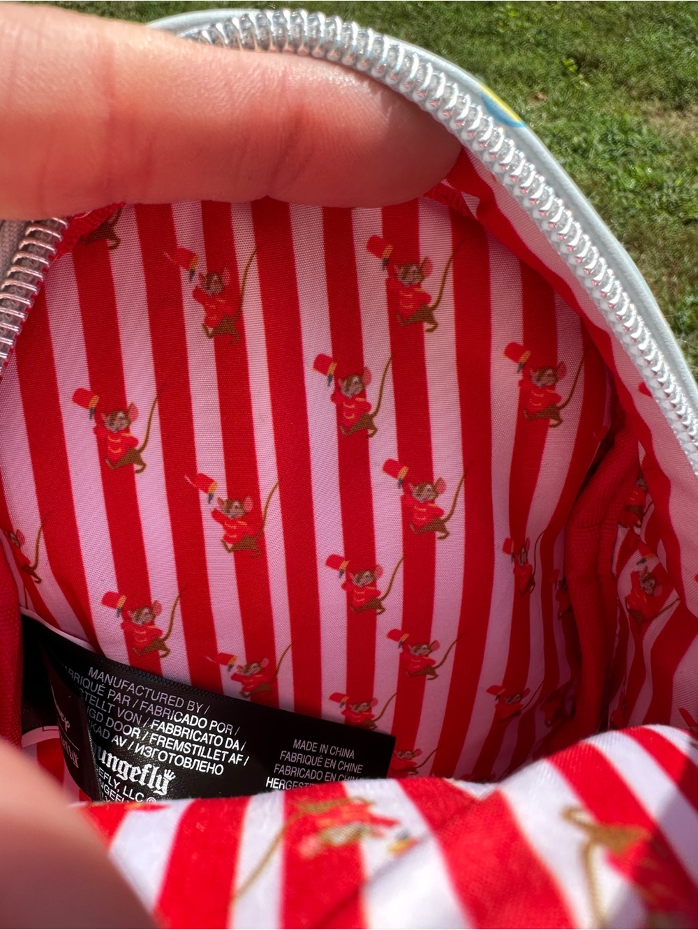 Loungefly Disney Dumbo Circus Wristlet Belt Bag - Picture 7 of 8